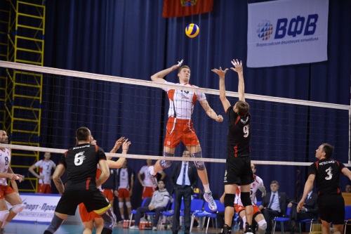 Волейболисты оренбургского «Нефтяника» уверенно победили «Белогорье»!